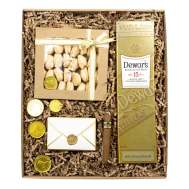 Zestaw Czekoladki i Whisky 46 – Ekskluzywny Prezent z Whisky Dewar’s 15YO, Cygaro i Pralinami