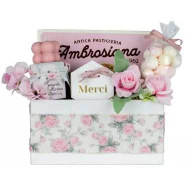 Zestaw Konfitura i Świeca 75 – Subtelny Prezent z Pralinami Raffaello, Ciasteczkami i Świecą