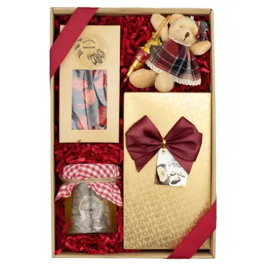 Zestaw Pralinki i Miś 104 – Oryginalny Prezent z Winem Granatowym, Czekoladą i Kremem Balsamicznym