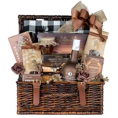 Zestaw Kosz Piknikowy i Likier 113 – Ekskluzywny Kosz Prezentowy z Likierem Chopin, Kawą i Pralinami Lindt
