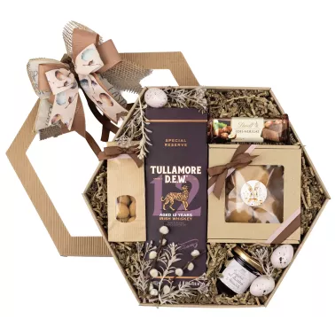 Zestaw Wielkanocny Whisky i Słodycze 187 - Elegancki Kosz Prezentowy na Wielkanoc dla bliskich i firm